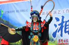 文艺盛宴暖寒冬！“湘演乡演”走进伏溪村