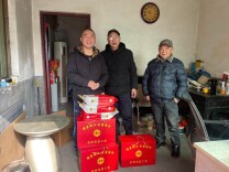 寒冬送暖情系职工 黑石铺街道工会联合会筑牢民生保障线