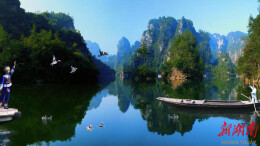 张家界宝峰湖：悬浮于时光之上的山水剧场