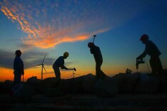 芙蓉国评论 | 劳动用工规则需对中老年人更友好