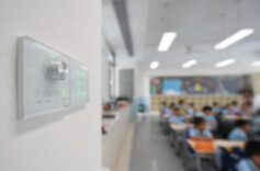 调查：市价不到两百的护眼灯校园采购价却高达七八百，背后藏何猫腻？