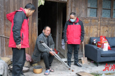 寒冬送温暖！会同县坪村镇政企携手为贫困家庭送爱心礼包