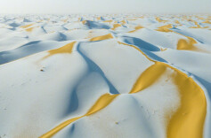 好美！塔克拉玛干沙漠雪顶咖啡又上新