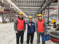 国网娄底娄星区供电支公司护航企业生产“冲刺跑”