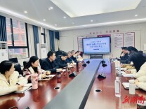 长沙市望城区金潇小学召开2025年度中层干部述职会