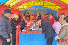 靖港镇：福临格塘添喜气 笔润联红贺马年