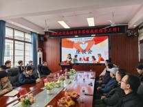 心手相连，爱洒西满