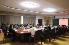 共研开卷策 共育解题能——麻阳苗族自治县富洲中学召开政史地开卷考试备考策略专题研讨会