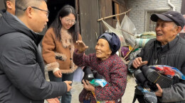 花垣排碧板栗村：“暖冬三件套” 暖身更暖心