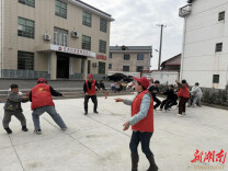 涟源市石坝村开设爱心托管班