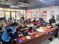 巧手制灯笼 童心迎新春——南站社区开展迎新春灯笼手作活动