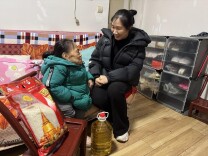 寒冬有爱，宝塔山社区爱心商户传递温情