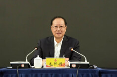 毛伟明参加株洲市代表团审议