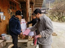 洞口县古楼乡筑牢安全防线温暖送到家门