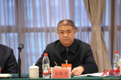 “湘超”写进政府工作报告 永州校长两会哽咽谈“永冲锋”