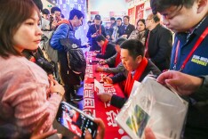 “毛泽东号”机车，安全行车距离相当于绕地球近323圈