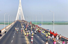 文旅岳阳丨2026岳阳马拉松启动！先到先得！