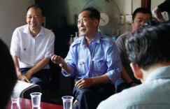 理论·思政课 | 将“银发力量”转化为滋养青春的持久光芒