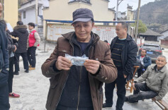 湘西州市场监督管理局联合公益组织验光配镜，点亮群众“视”界年味