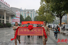 会同：军地联合送喜报，功臣家庭共上“红色思政课”