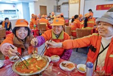 一场连续17年的爱心团年宴