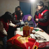 益阳龙山港社区：情暖社区 爱心帮扶