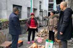 湘西州计生协开展“两节”走访，把温暖送进家门