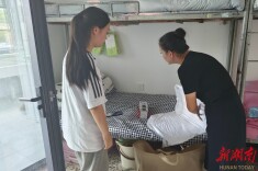 我要做她的“覃妈妈”——武陵源景军义工队员覃玲与中湖女孩吕晶跨越血缘的“母女情”