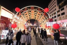 一条街装下整个春节的快乐？过年来王府井，这么逛