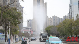 桑植县持续强化道路扬尘治理 守护蓝天提升人居品质