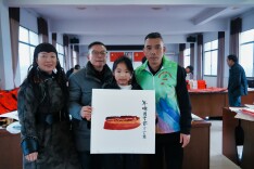 翰墨润童心，福暖玉林村——书画达人下乡传艺送祝福