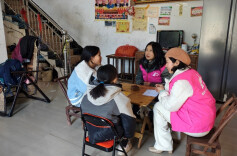 爱心企业携手志愿者，让湘西山区孩子冬天不再冷