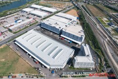 怀化国际陆港锻造东盟“冻”力枢纽，畅通生鲜国际大通道，市内外消费者感叹——东盟水果鲜又廉