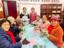 党建引领聚民心 邻里同乐迎新春 长沙韶山路社区开展“福马送喜 巧手制香”迎新春主题活动