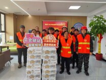 高云社区工会驿站打卡送年礼，把温暖送到劳动者心坎上