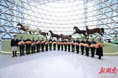 马的诗意行进：上海科技馆焕新首展“奇骥奔腾”盛大启幕