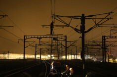 供电检修护航春运安全