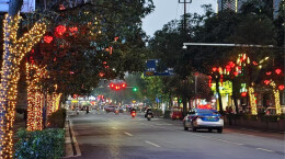 组图 | 靖州：街道焕新迎新春，苗侗年味新体验