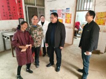 江华县残联走访慰问困难残疾人家庭