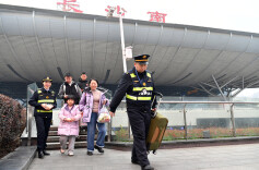 “暖心驿站”守护春运回家路