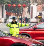 隆回交警全力“湘”守，温暖归途