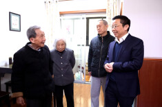 省林业局开展春节走访慰问离退休干部活动