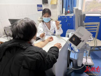 新春走基层⑭丨“周五之约”暖人心！春节前她为血透患者免费守护“生命线”