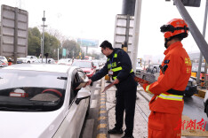 筑牢安全防线 温暖回家旅途