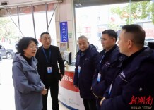 程蓓走访慰问市政环卫、交警城管等基层工作人员