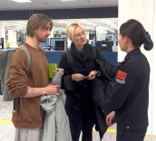 7名女警掌握多国语言，北京边检有个“春语”服务组