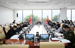 新区党工委开展民主生活会会前集中学习