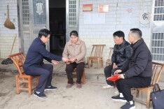 新春送暖，检情相伴 君山区检察院开展节前走访慰问活动