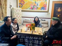 湘乡社工站聚力联动 情暖困难群众幸福年