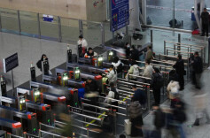 Changsha South Railway Station Offers Free Delivery Service for Migrant Workers